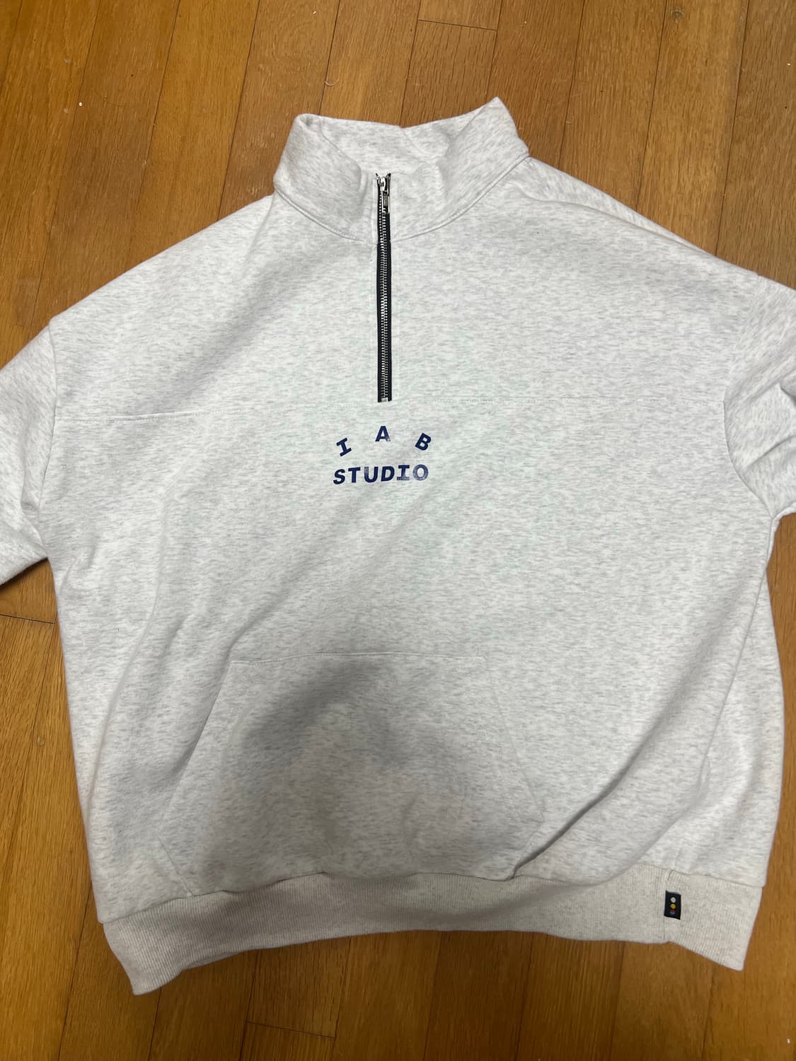 아이앱 하프 집 풀오버 라이트 그레이 상품이미지1