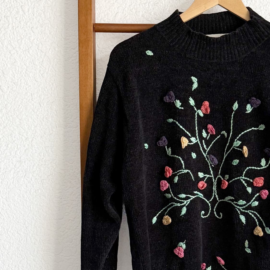 블랙 가든 플라워 자수 니트 상품이미지5