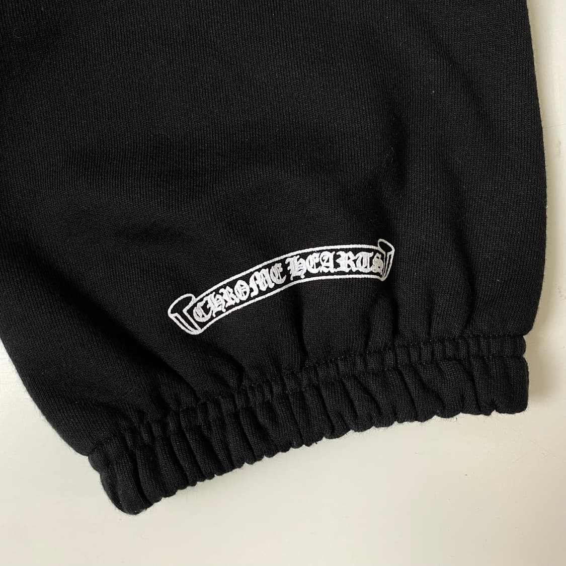 [M] 크롬하츠 홀스슈 로고 백 포켓 스웨트팬츠 블랙 상품이미지7