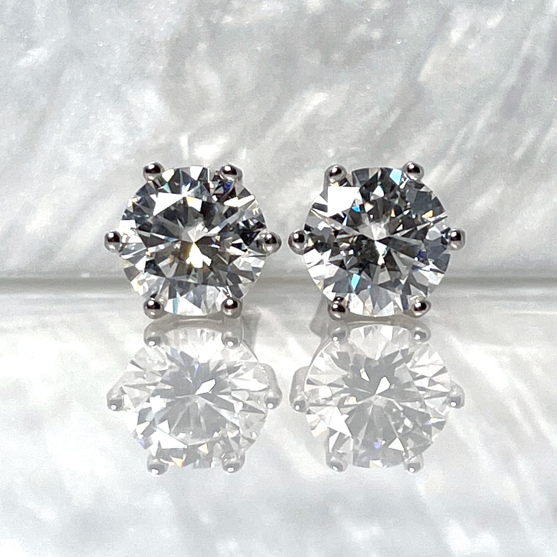 *새상품* 모이사나이트 브릴리언트 컷 6프롱 솔리테어 은귀걸이 상품이미지1