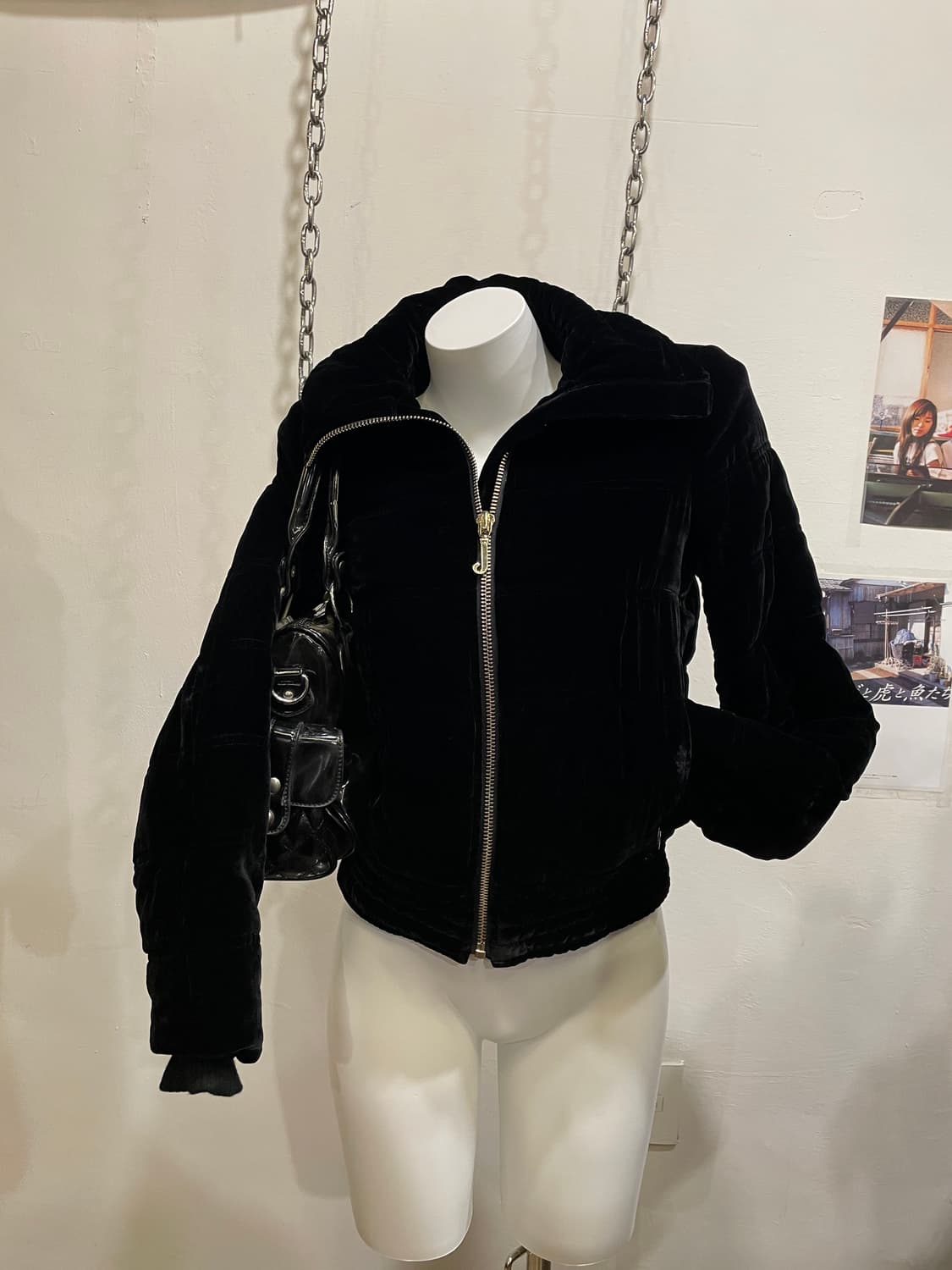 juicy couture 쥬시꾸뛰르 벨벳 크롭 블랙 패딩 갸루 y2k 상품이미지1