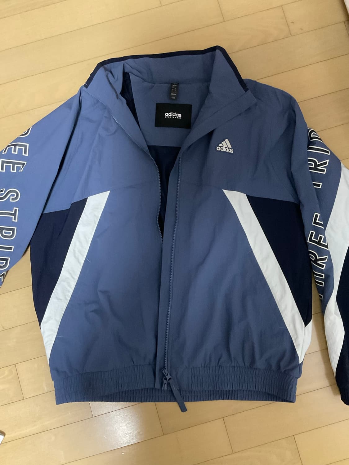 아디다스 바람막이 상품이미지1