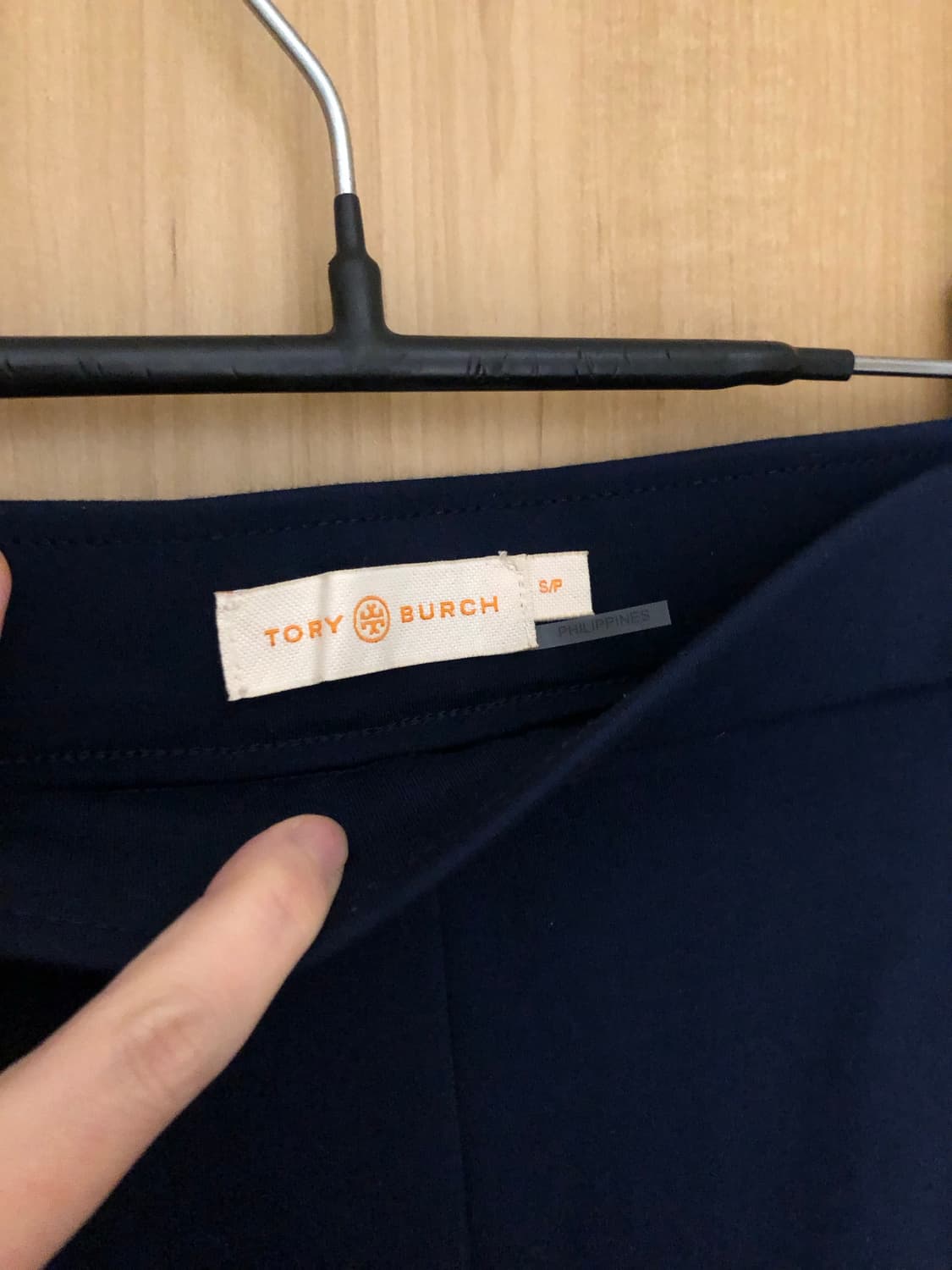 토리버치 골드 버튼 네이비 부츠컷 슬랙스 상품이미지5