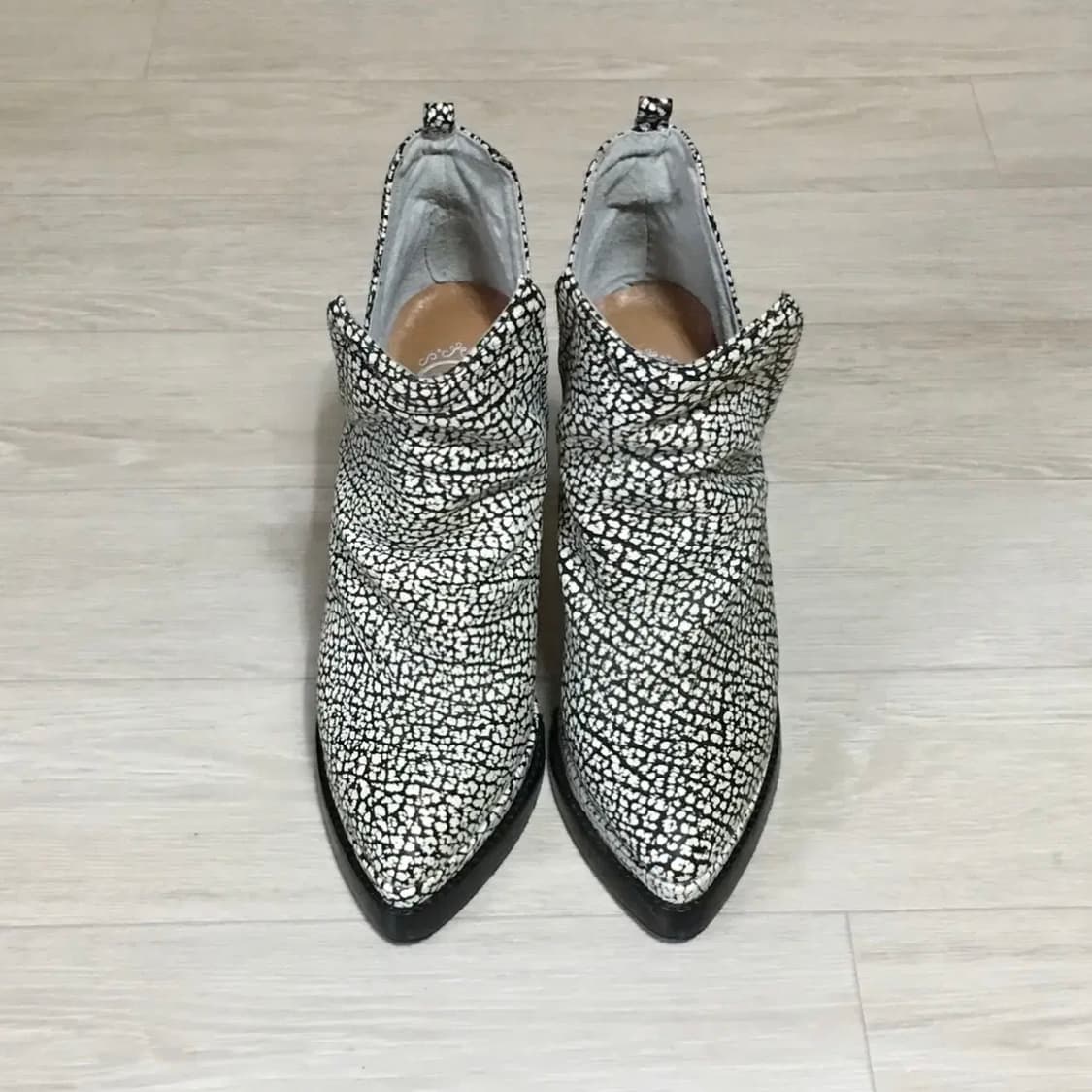 jeffrey campbell 소가죽 오픈 앵클 부츠 상품이미지2