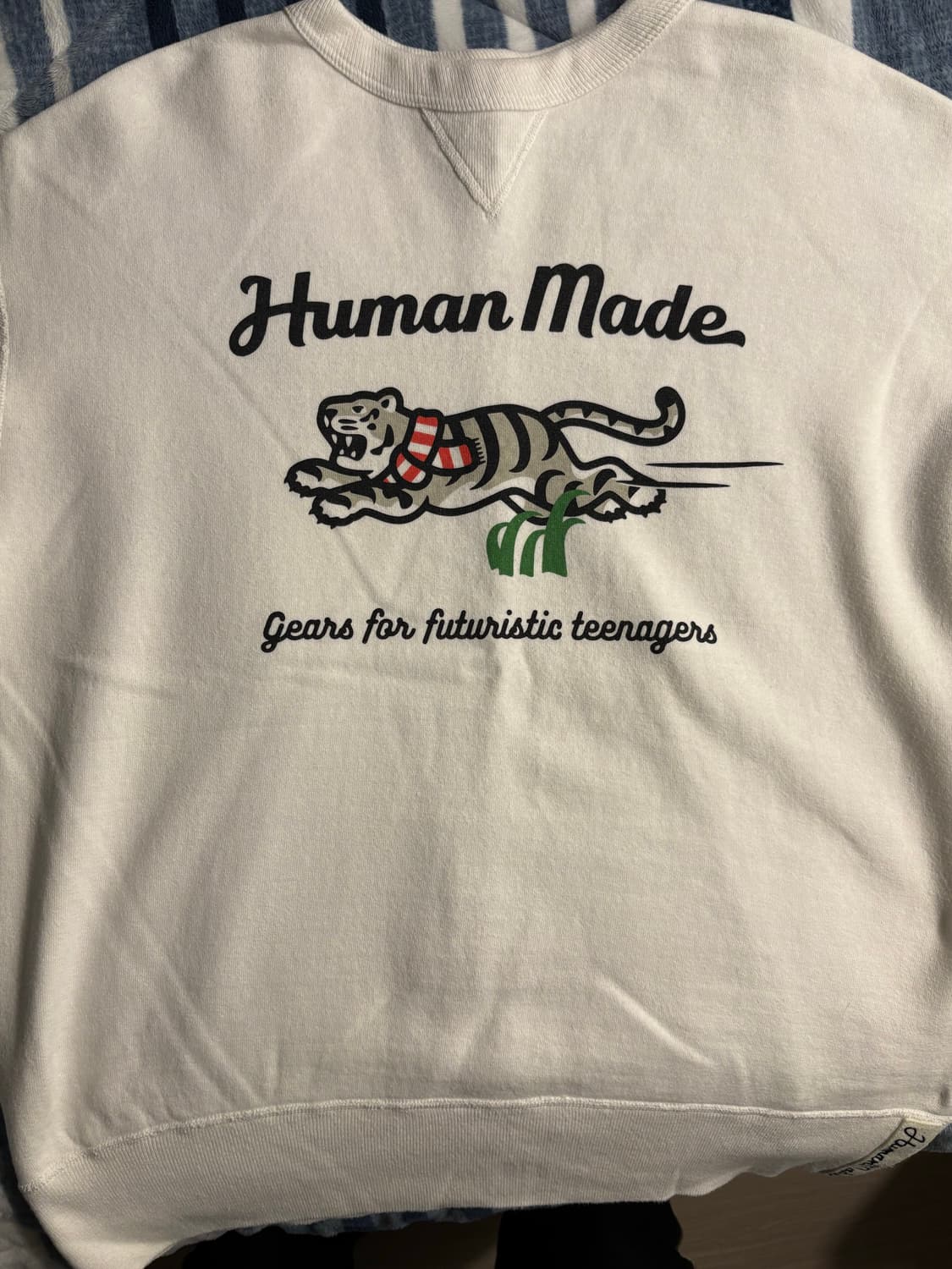 휴먼메이드 맨투맨 상품이미지3