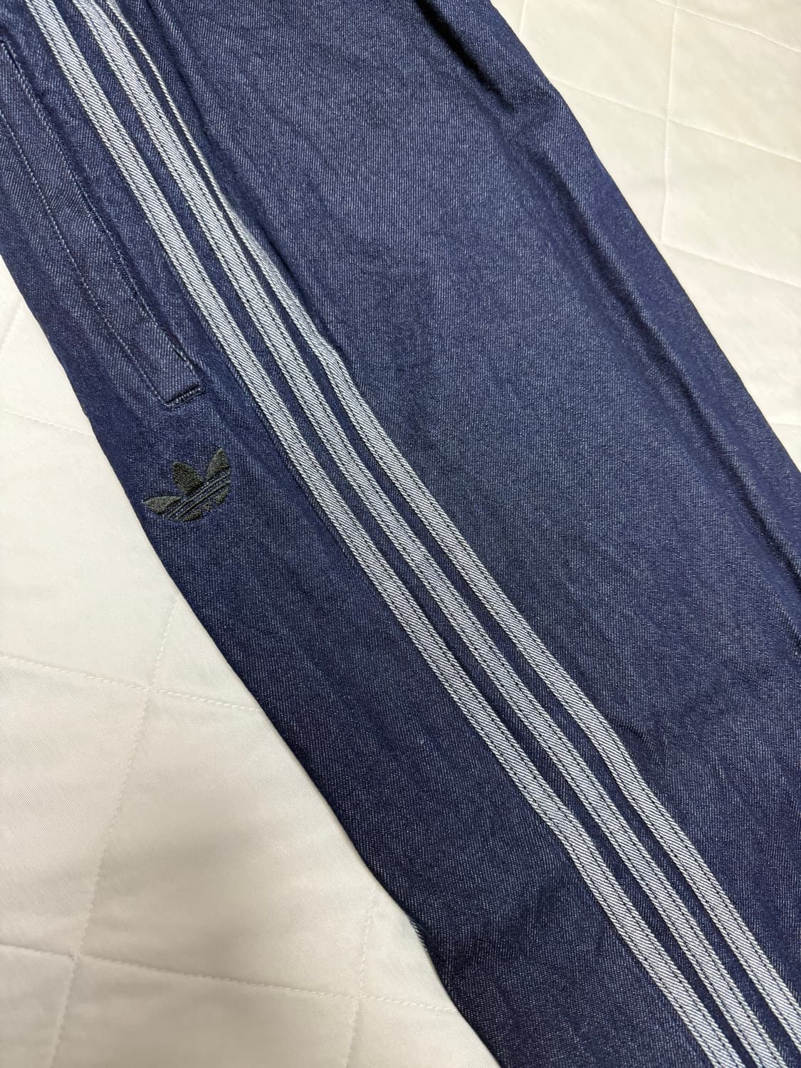 아디다스 트랙 데님 팬츠 스톤 adidas 상품이미지3