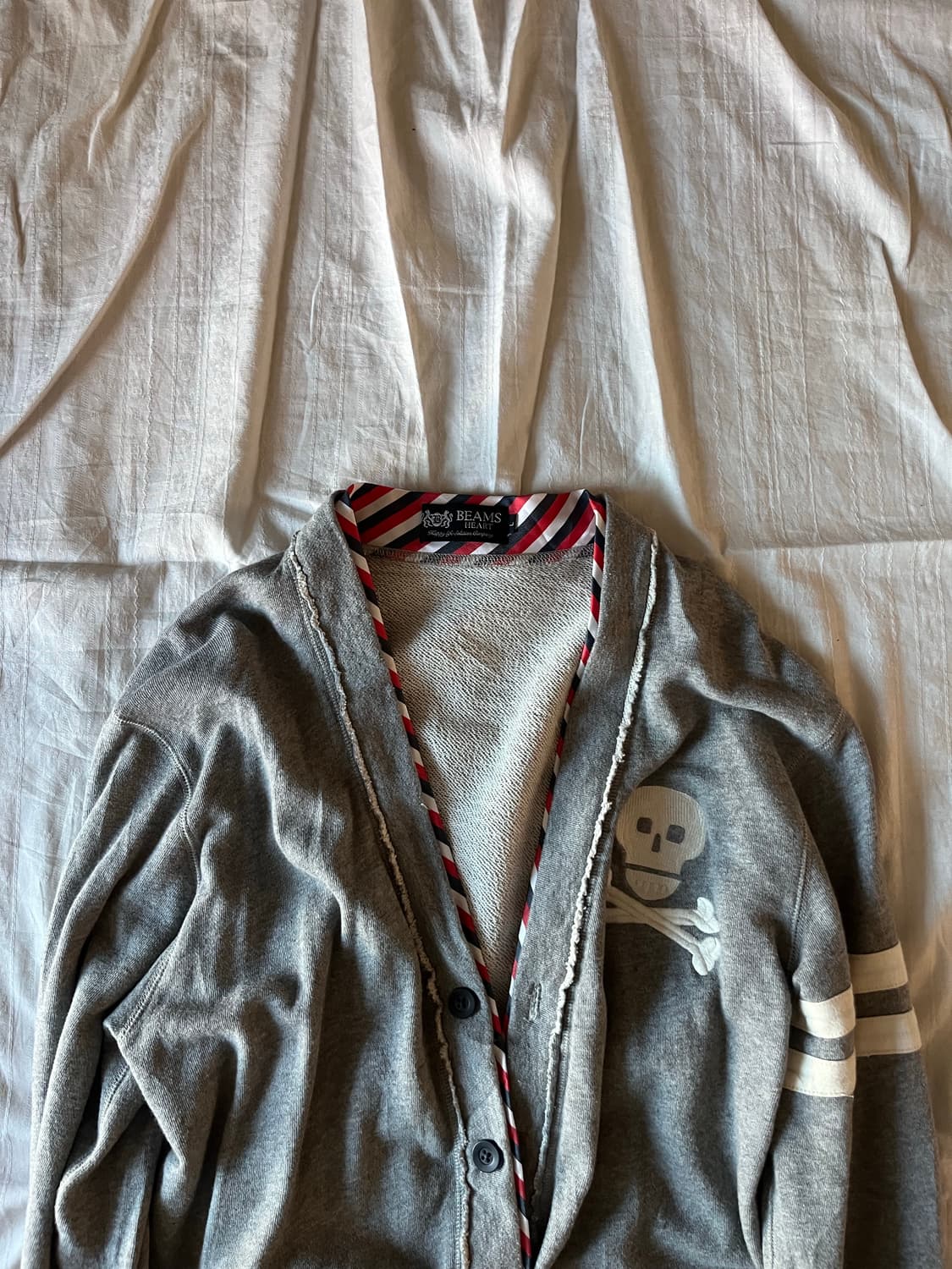 BEAMS Skull Patch Cardigan 상품이미지2