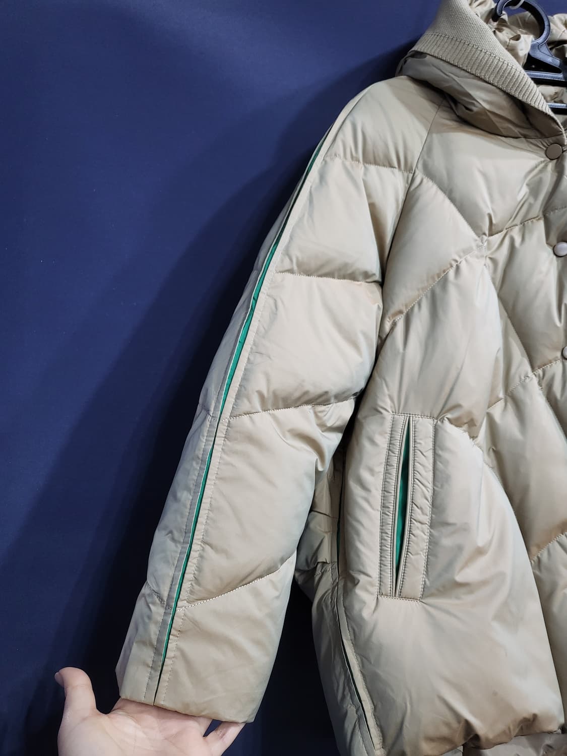 구스다운 후드패딩 상품이미지3