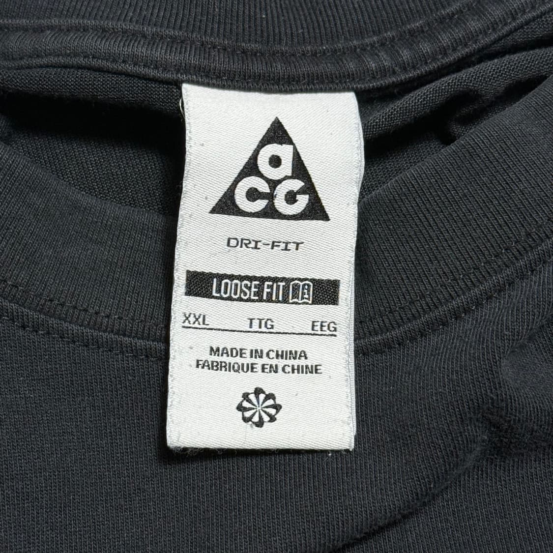 XXL 나이키 ACG 빅로고 블랙 반팔티 상품이미지5
