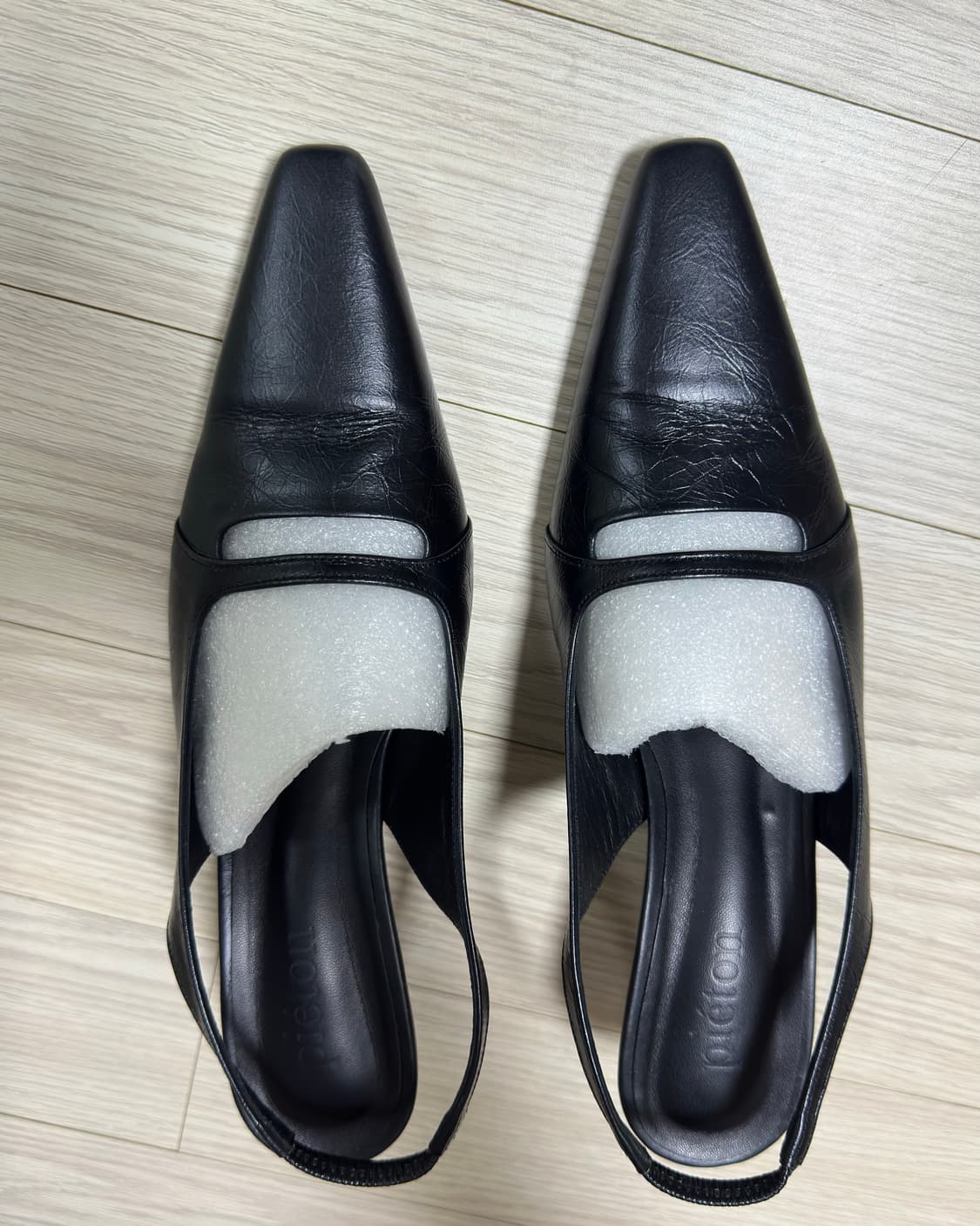 피에톤 카라 슬링백 펌프스 힐 235 매트블랙 상품이미지3