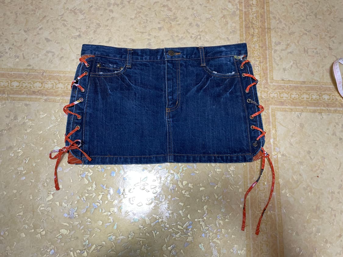 레이스업 로우라이즈 데님 미니스커트 상품이미지4