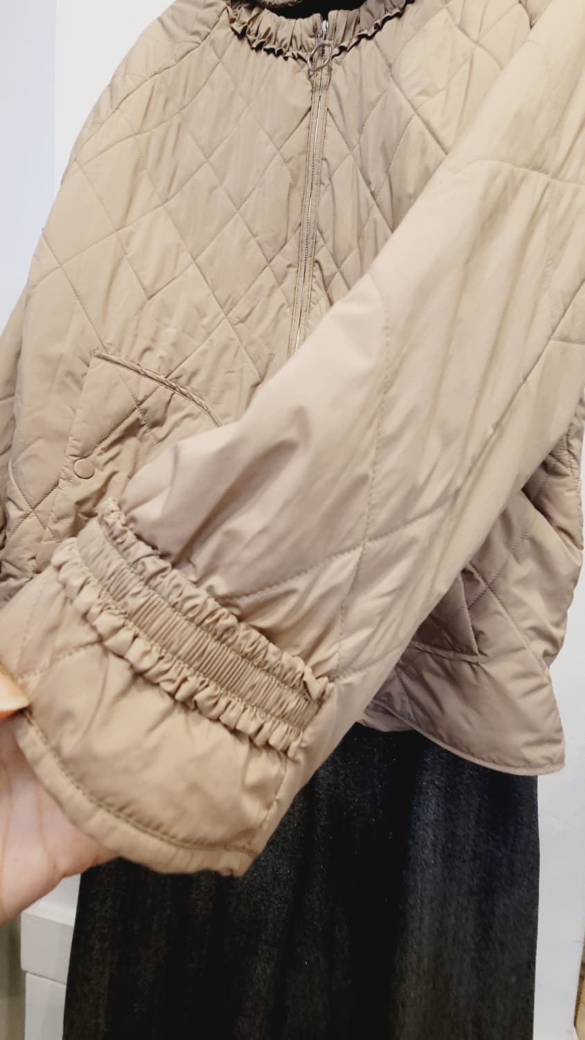 안지크 캐시미어 충전 경량패딩 .벨라디터치 와이드팬츠 상품이미지4