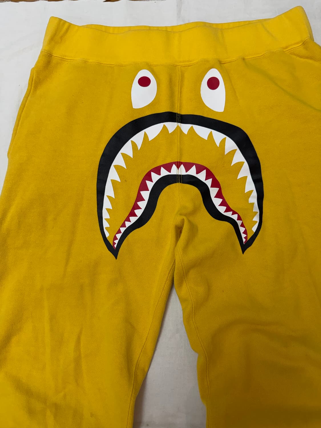 희귀컬러) 베이프 샤크 스웻팬츠 옐로우 상품이미지2