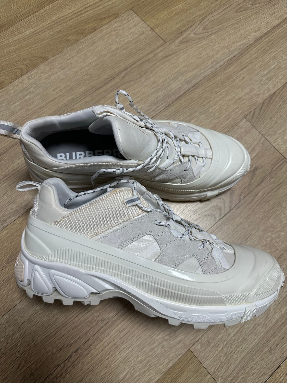 버버리 아서 스니커즈 살로몬 느낌 290 상품이미지3