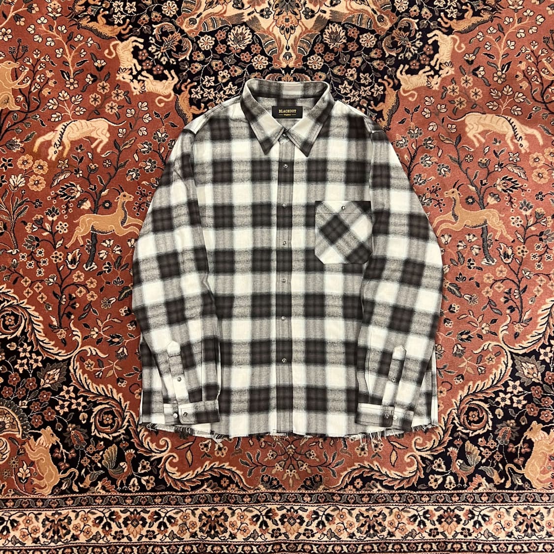 [새상품 M] 블랙아웃 다임백 컷 셔츠 상품이미지1