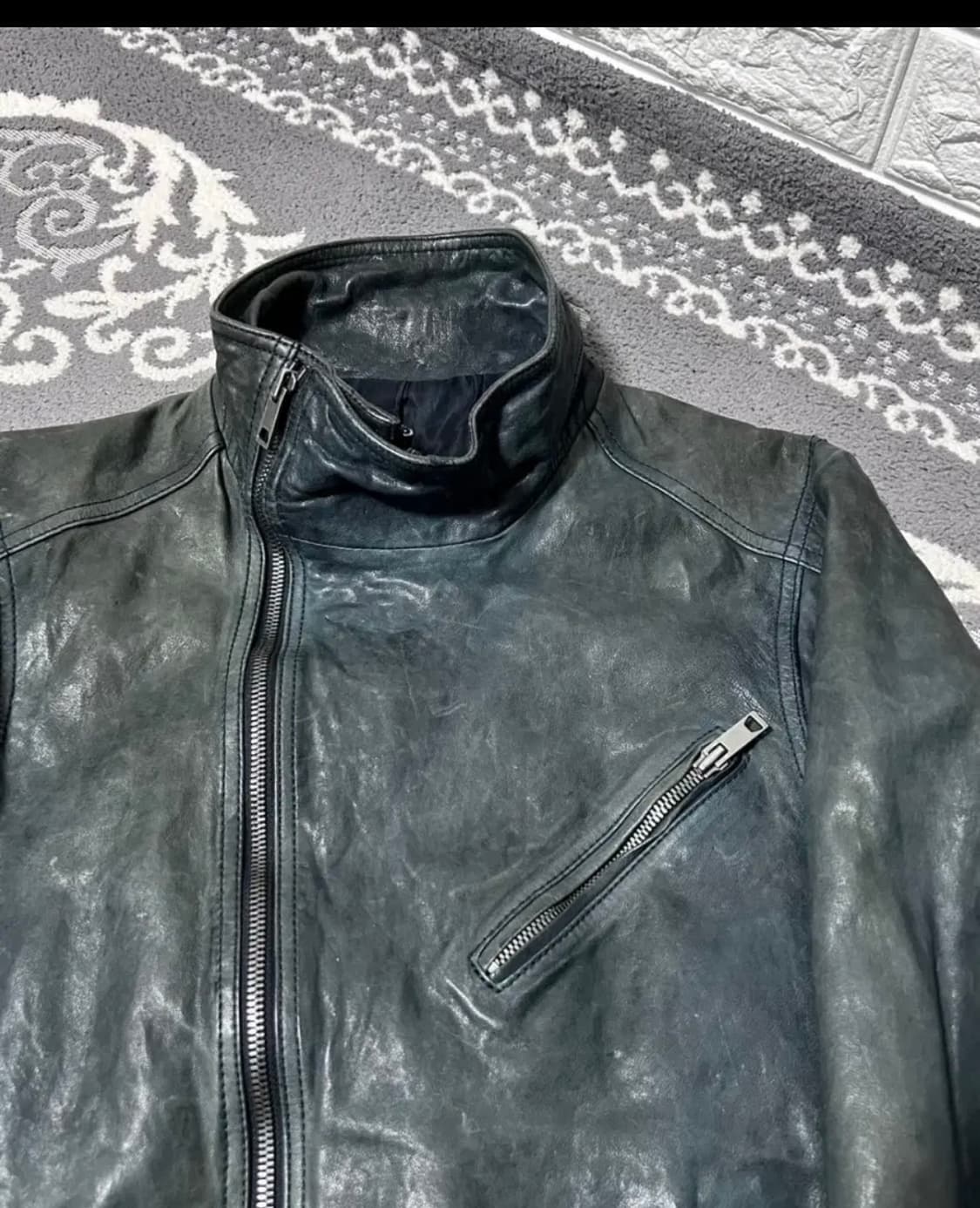 솔리드 옴므 사선 더블짚 램스킨 자켓 상품이미지4