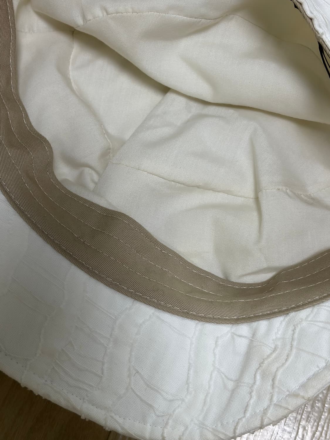 어썸니즈 벨보이 캡_리본_웨이브 화이트   상품이미지3