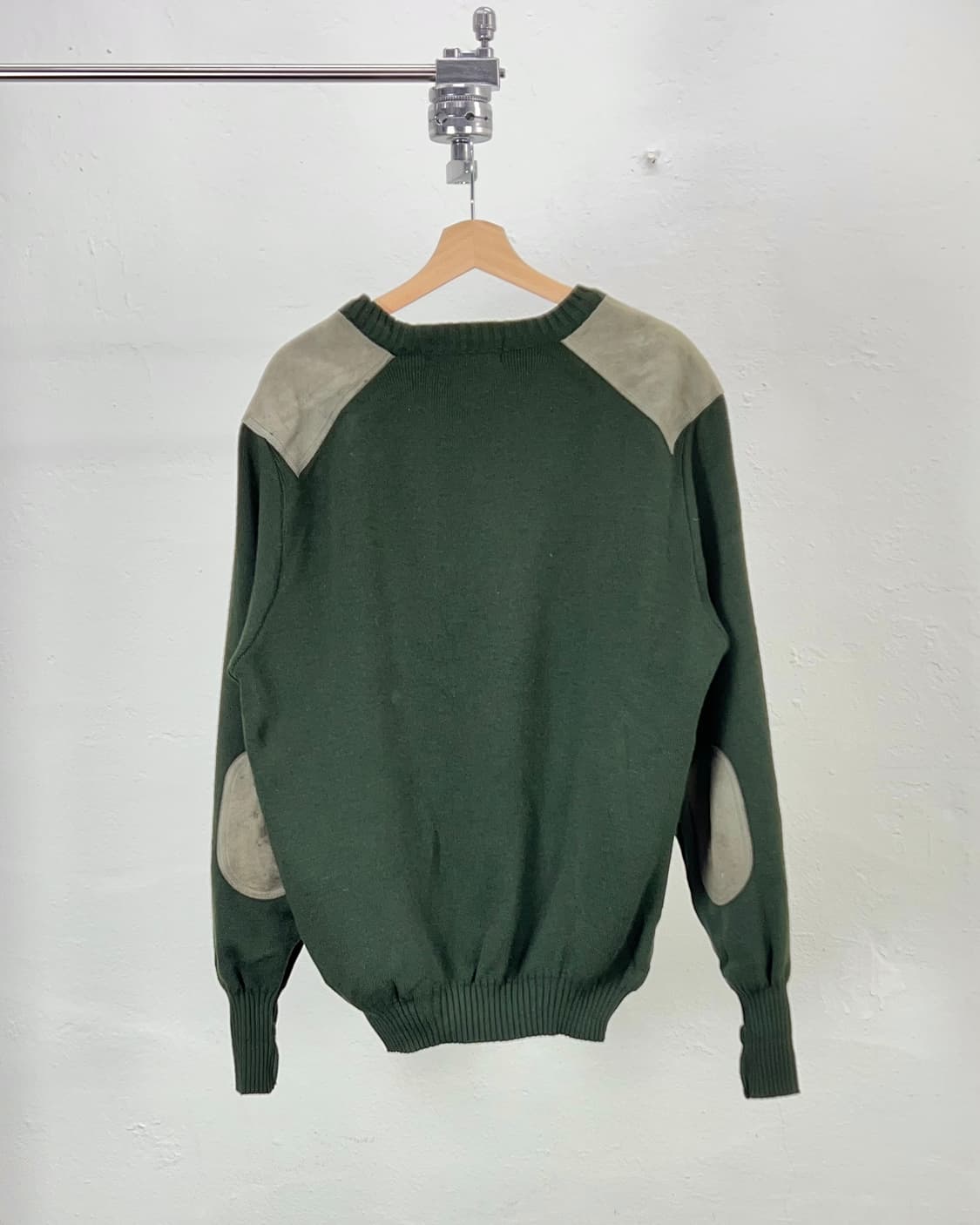 버버리 카키 그린 코만도 패치 퓨어 울 니트 스웨터 상품이미지6