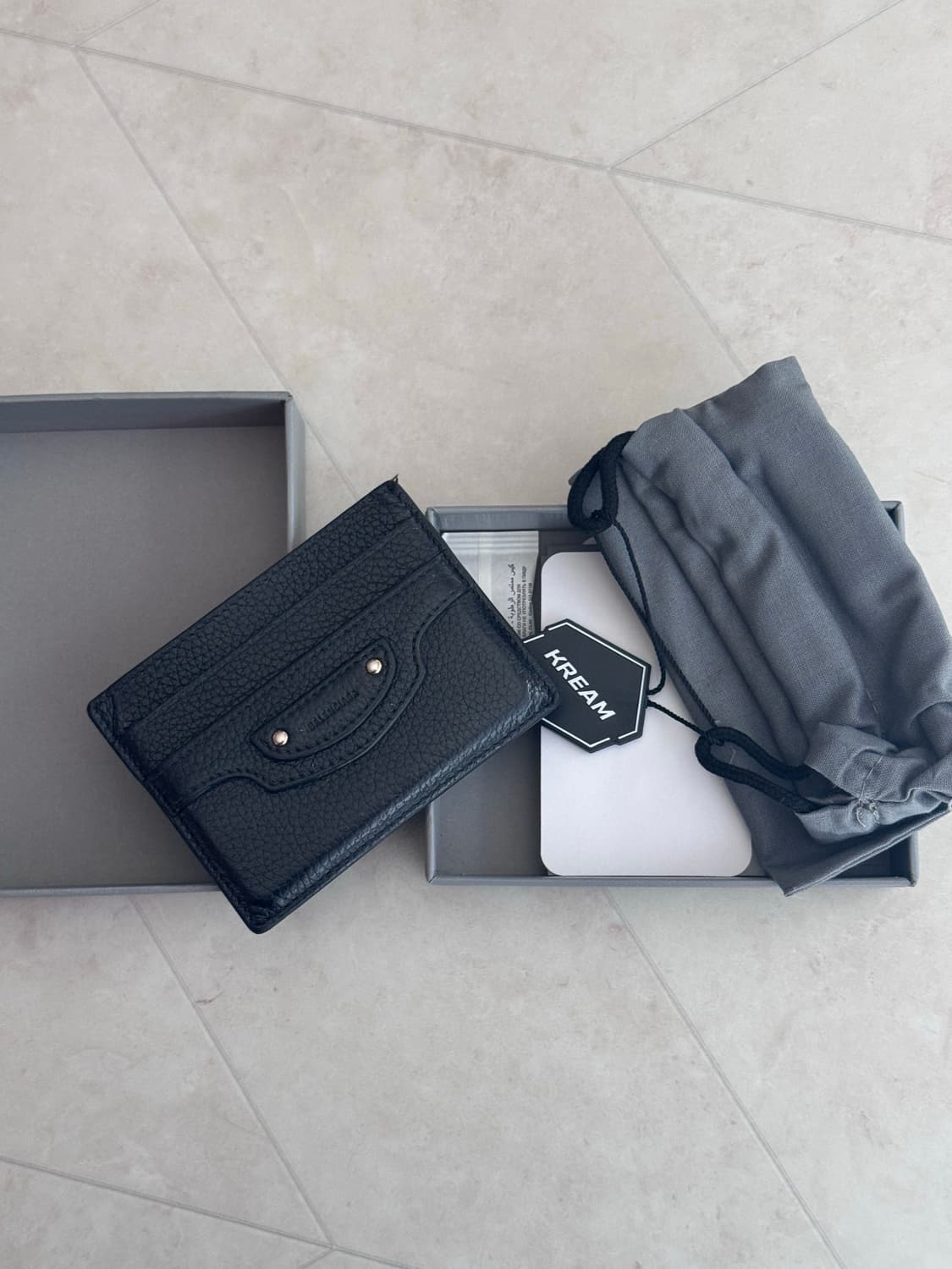 발렌시아가 네오 클래식 카드 홀더 블랙 상품이미지1