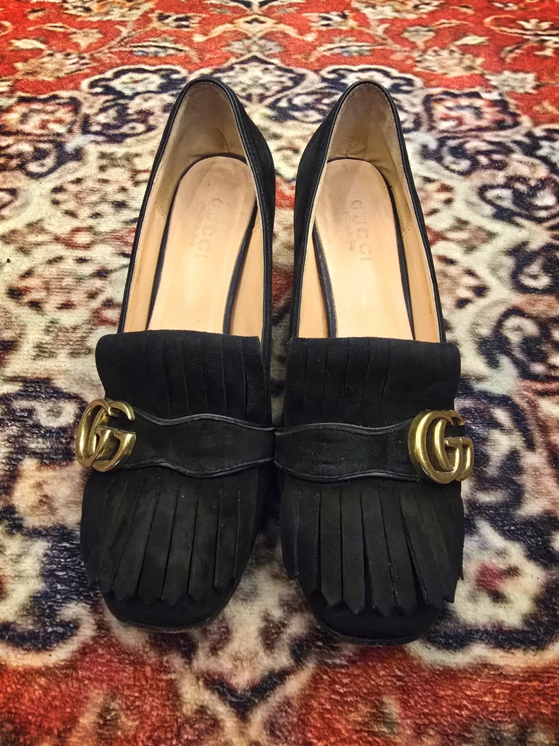 구찌(Gucci)의 GG 마몽 스웨이드 미드힐 펌프스 상품이미지2