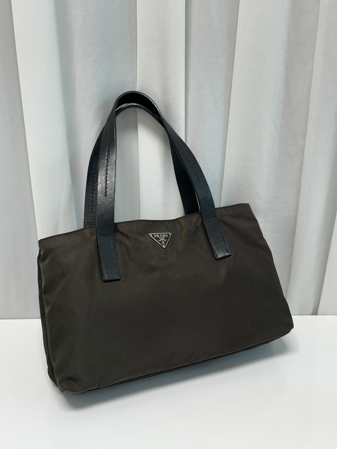 [정품] Prada 프라다 테수토 나일론 스몰 핸드백 브라운 상품이미지2