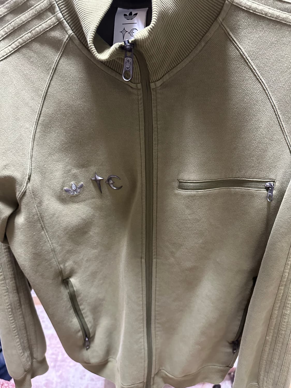 아디다스 떠그클럽 카키 져지 상품이미지1