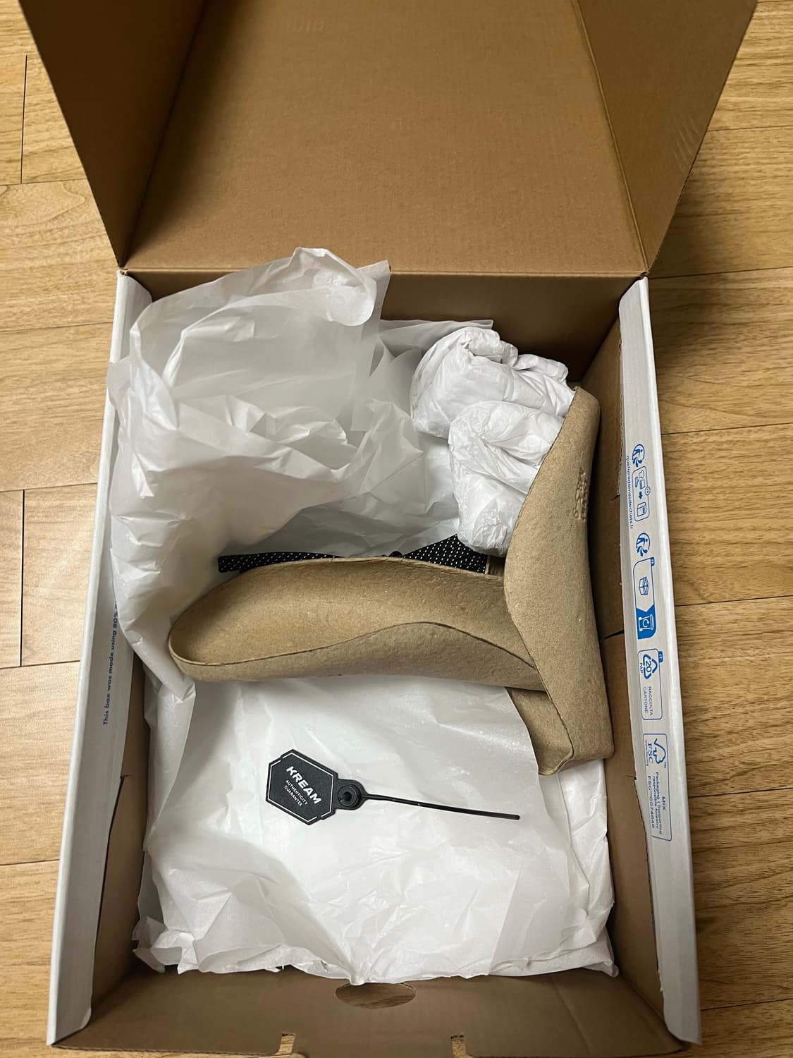 [265]호카 x 케이지드 마하블랙 상품이미지5