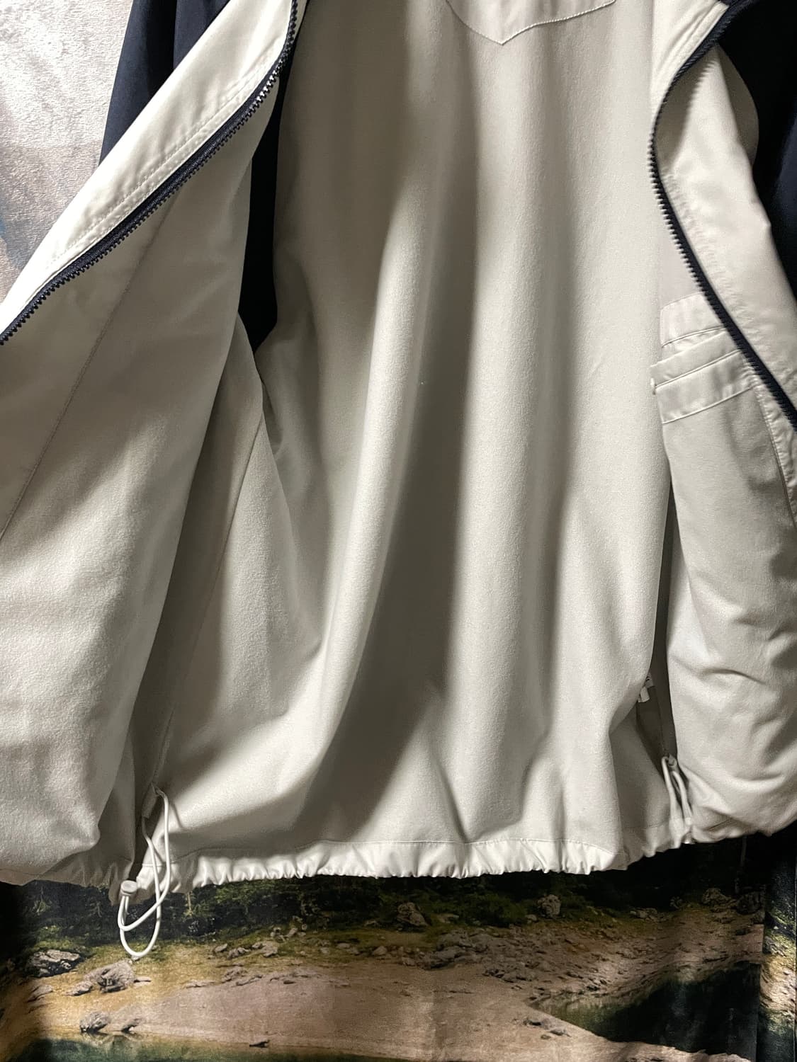 105XL 아식스 화이트/네이비 올드스쿨 바람막이 상품이미지8