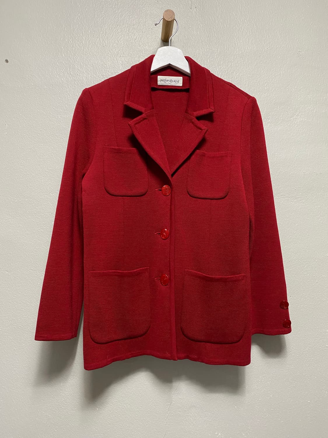 입생로랑 로고 버튼 디자인 니트 자켓 상품이미지1