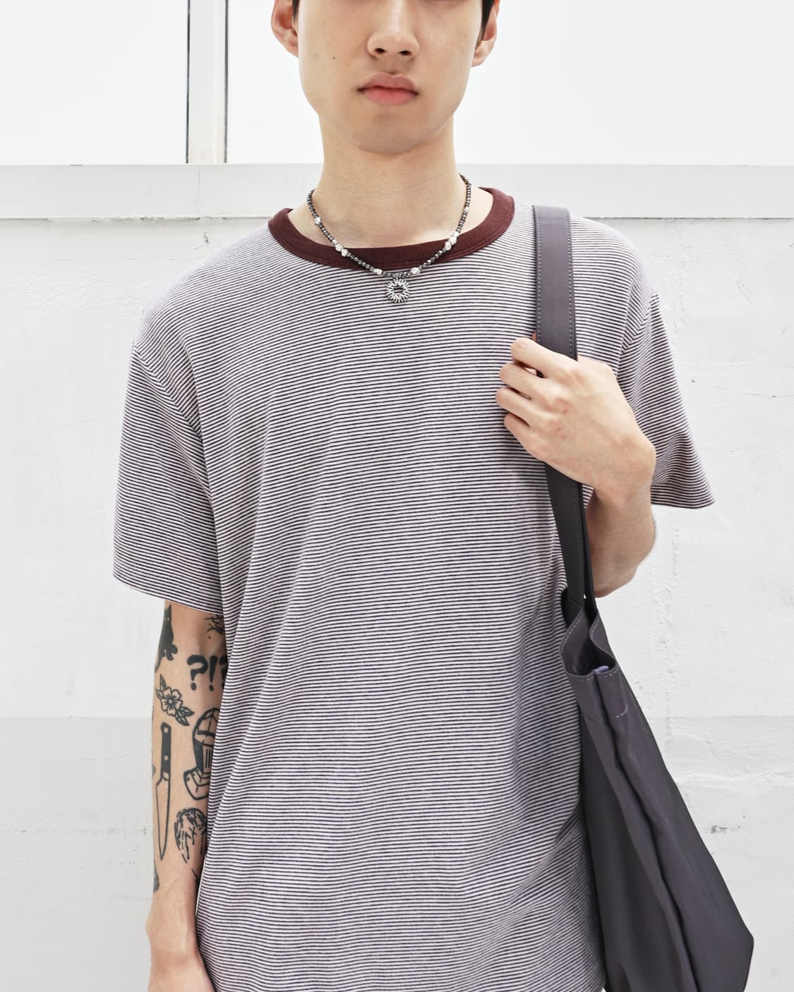 999humanity stripe half T 상품이미지1