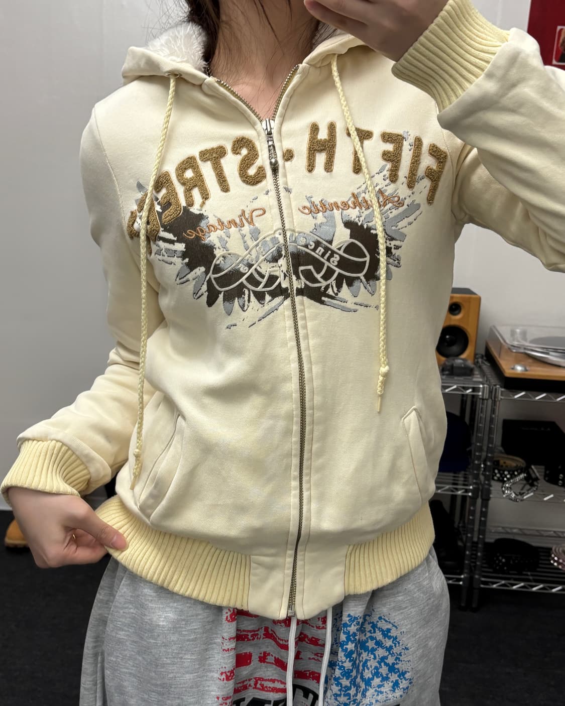 올드 빈티지 울프죠 후드집업 아이보리 상품이미지1