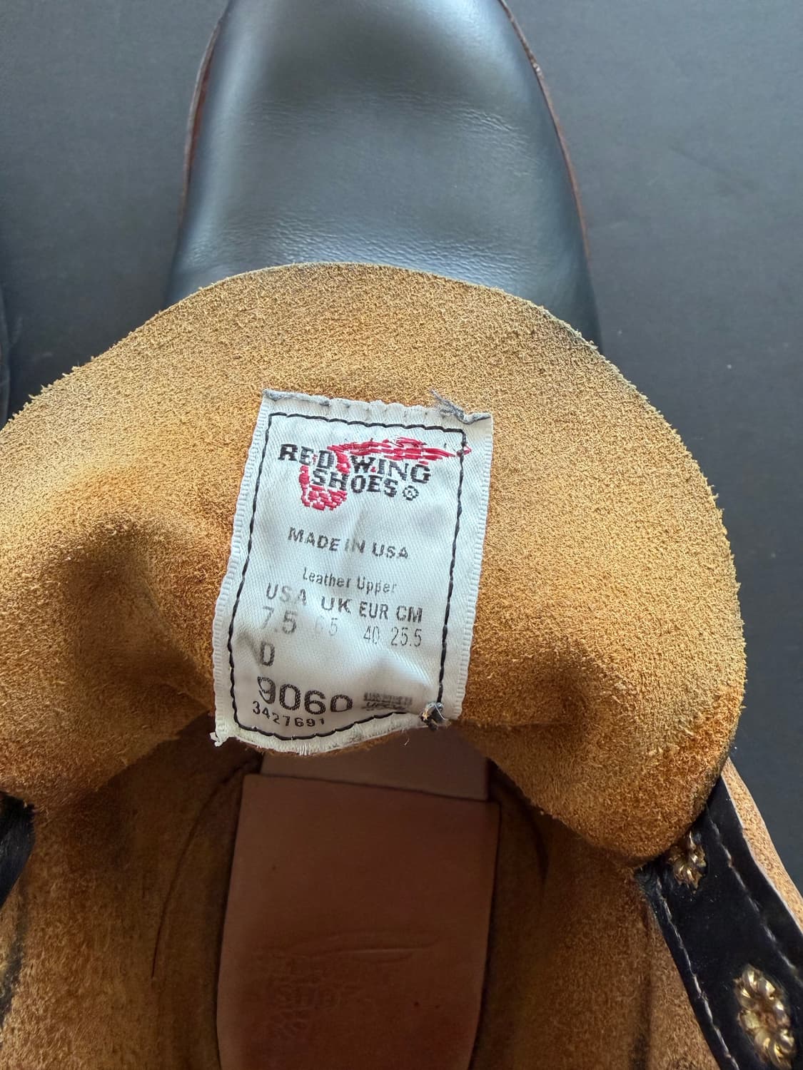 레드윙 9060 7.5 255사이즈 판매합니다. 상품이미지2