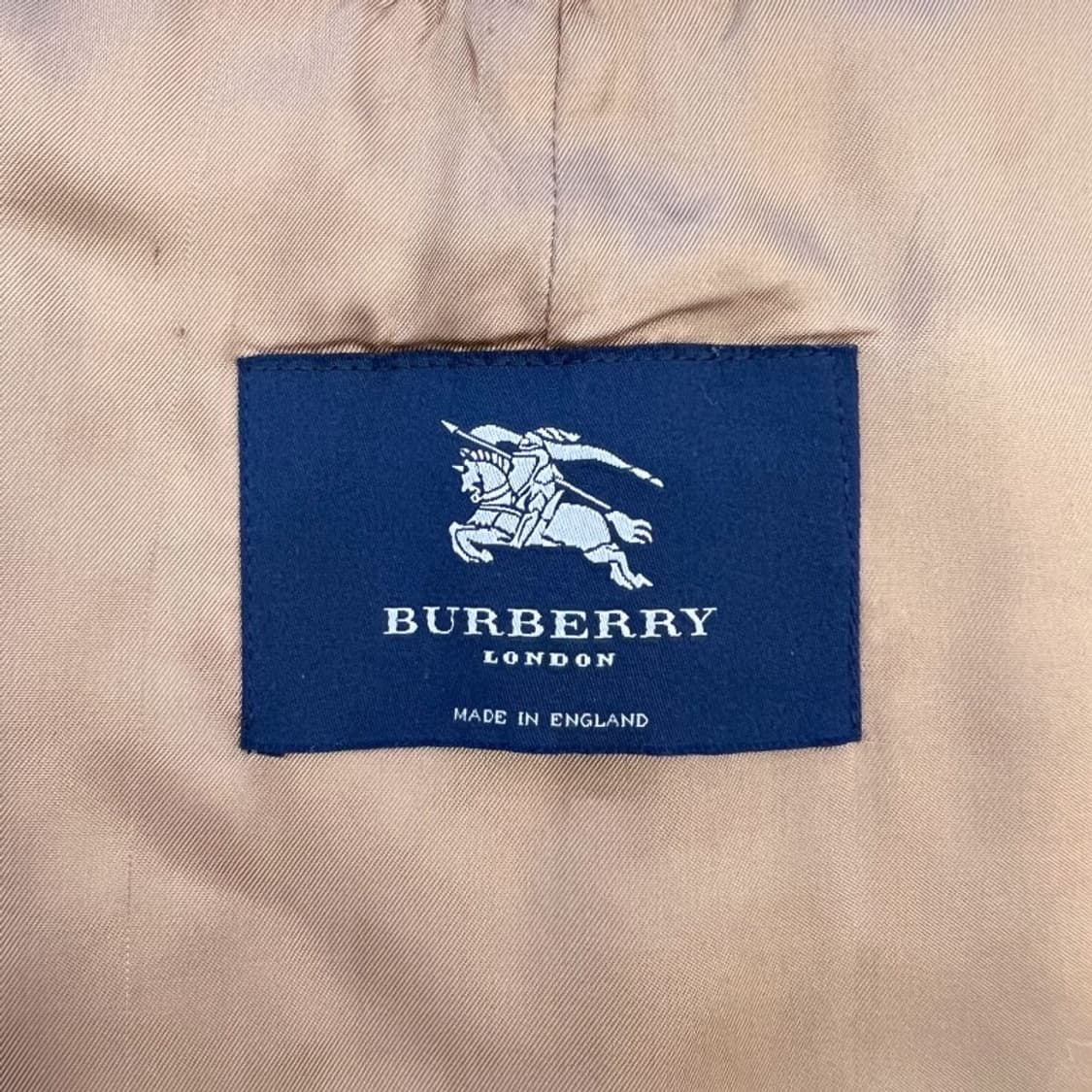 정품 버버리 베이지 코트 내피 상품이미지4