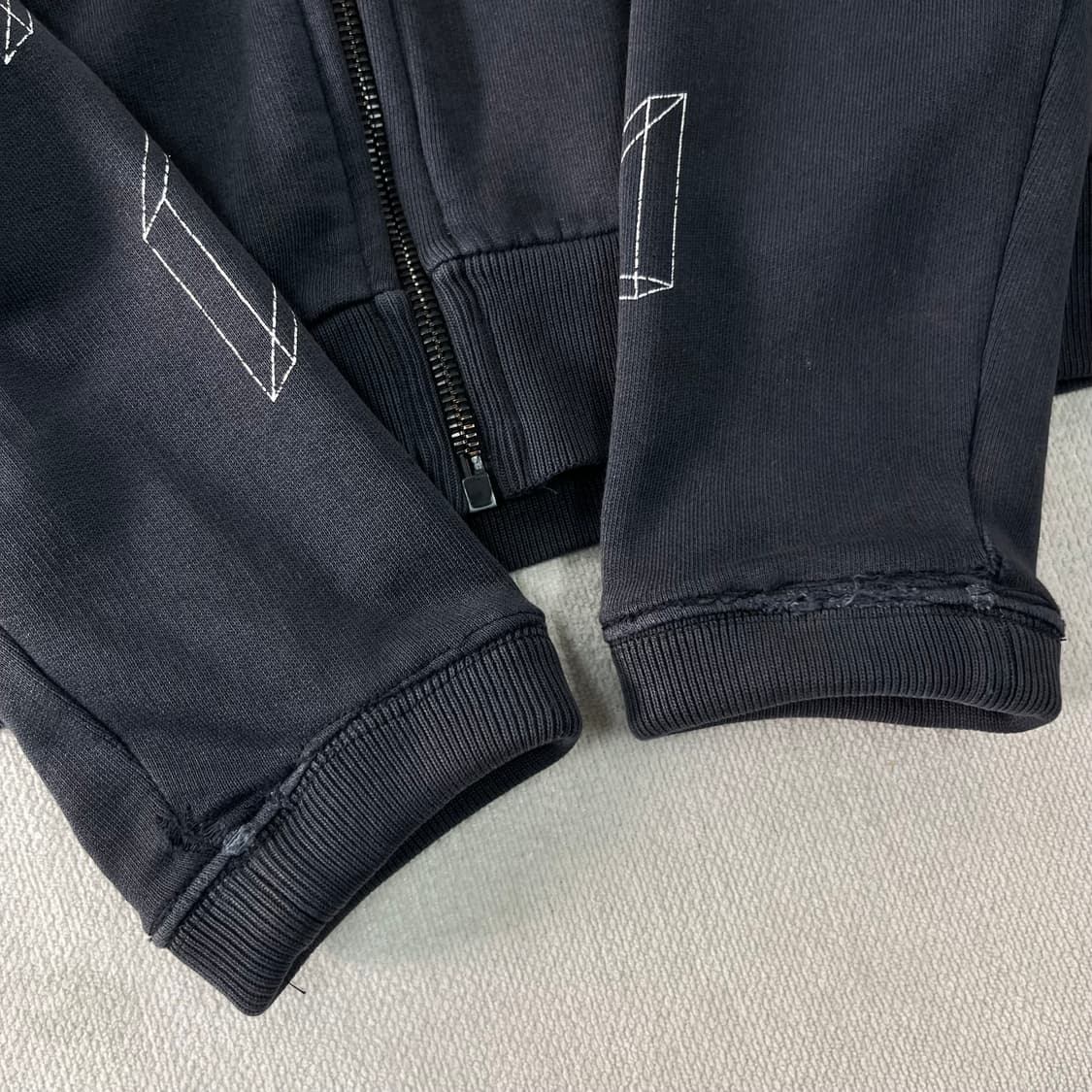 95 오프화이트 3D 애로우 후드집업 상품이미지6