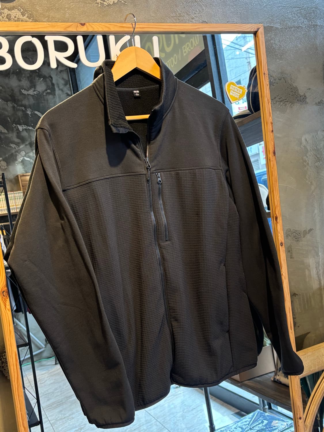 유니클로 기모 블랙 집업져지 상품이미지1