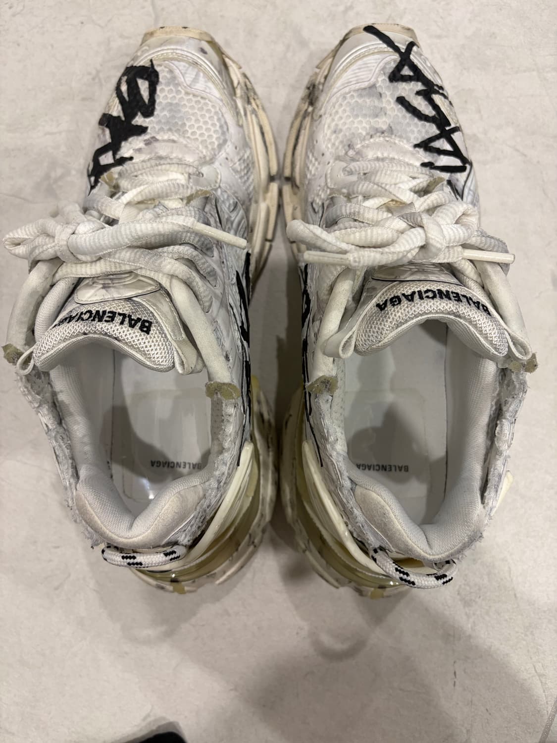 발렌시아가 뉴러너 그라피티 상품이미지3