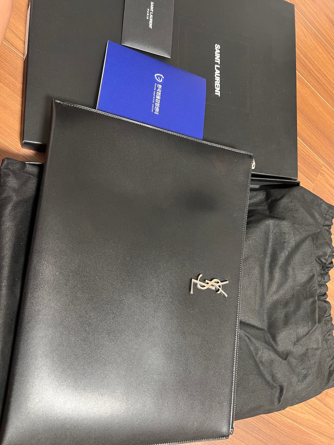 생로랑 클러치백 상품이미지1