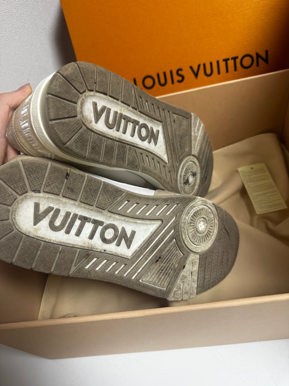 [풀구성] 루이비통 LV 트레이너 벨크로 베이지 트레이너 스니커즈 7 상품이미지6