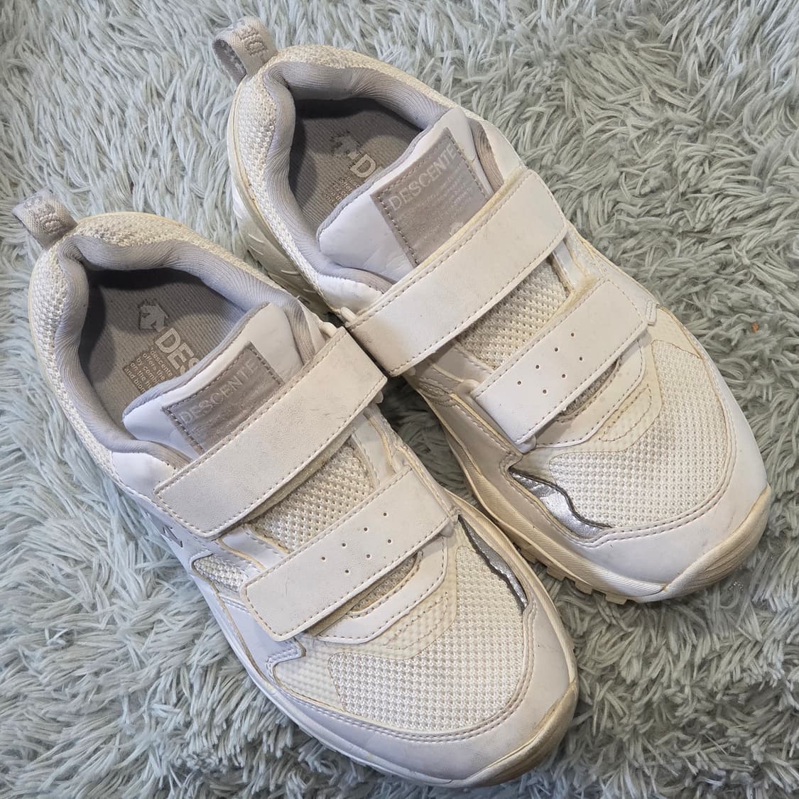 3q-20:데상트 S7129LCR90 여성 벨크로 트레일 스니커즈(240 상품이미지5