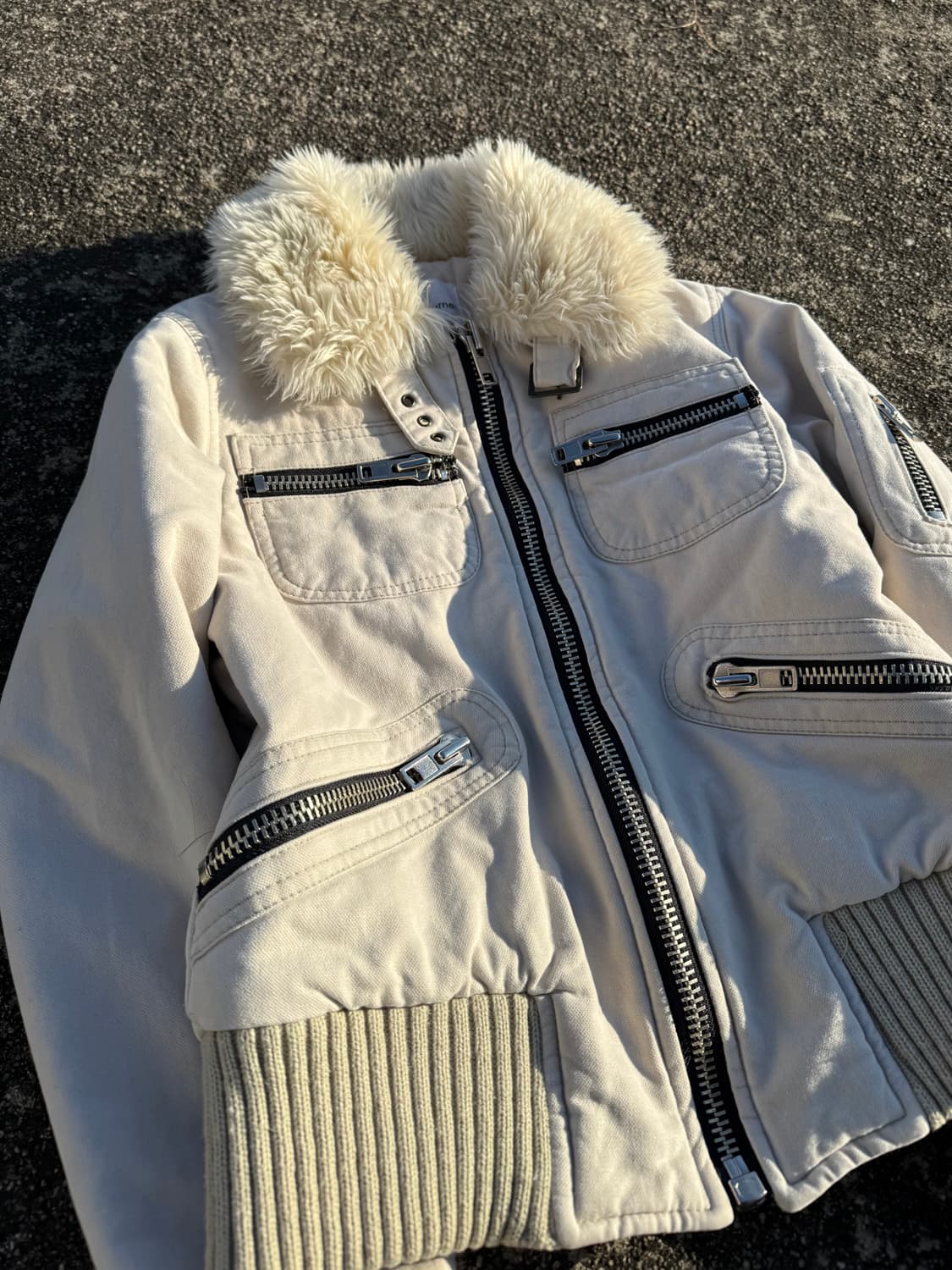 Ivory Fur-Trim Bomber Jacket 상품이미지3