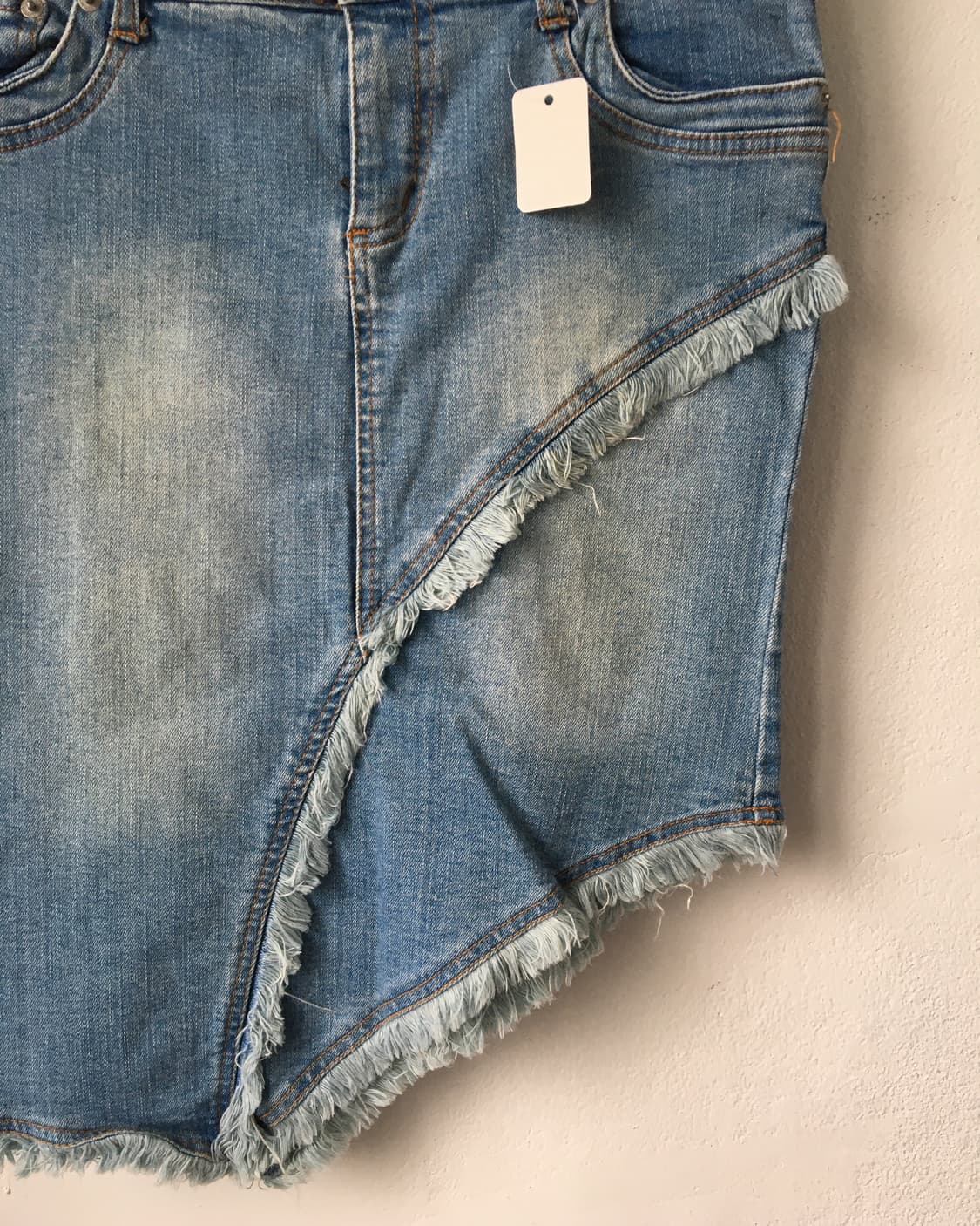 Fringe detail unbalanced denim skirt 상품이미지3