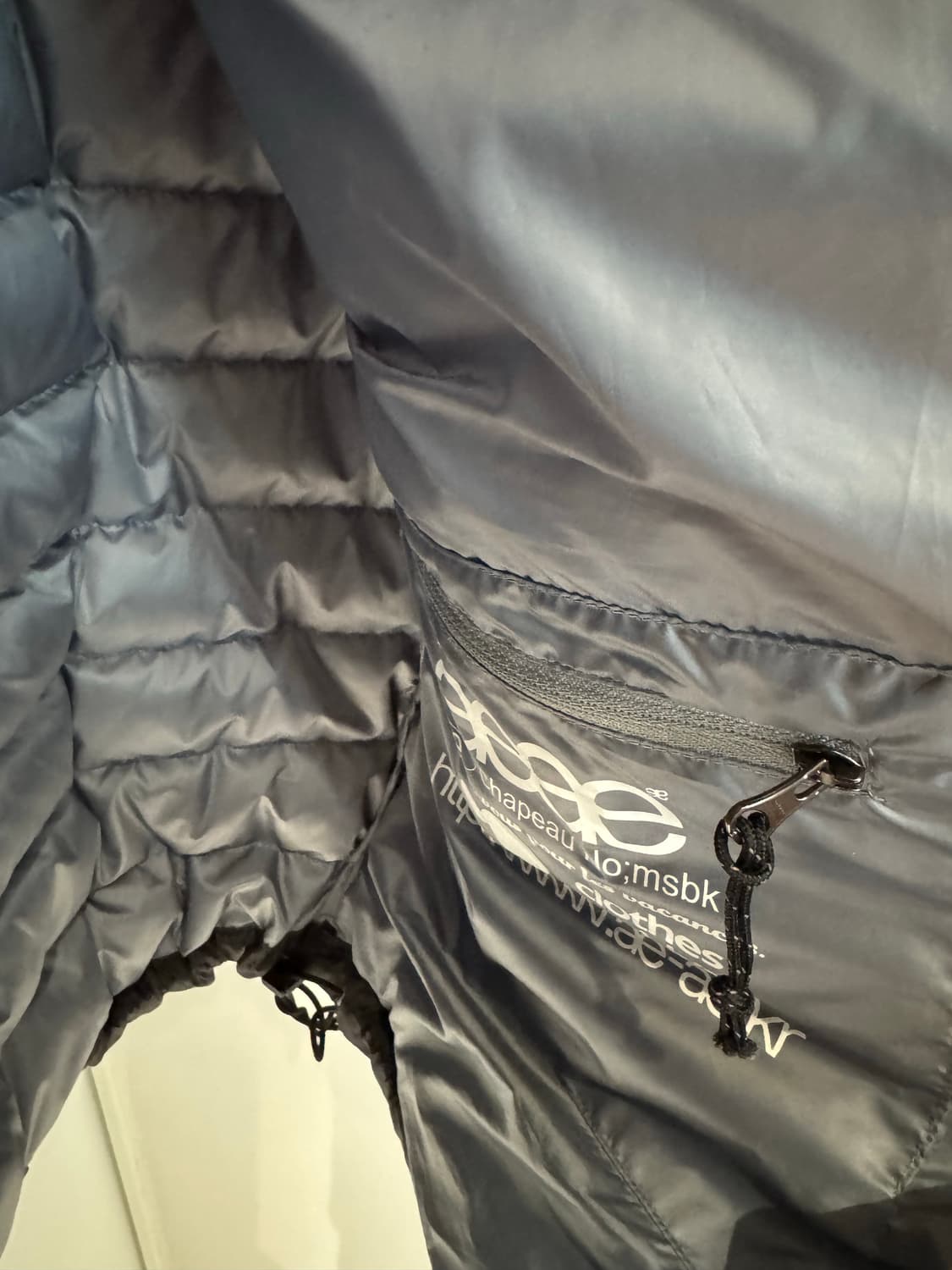 에이이에이이 경량패딩M 상품이미지4