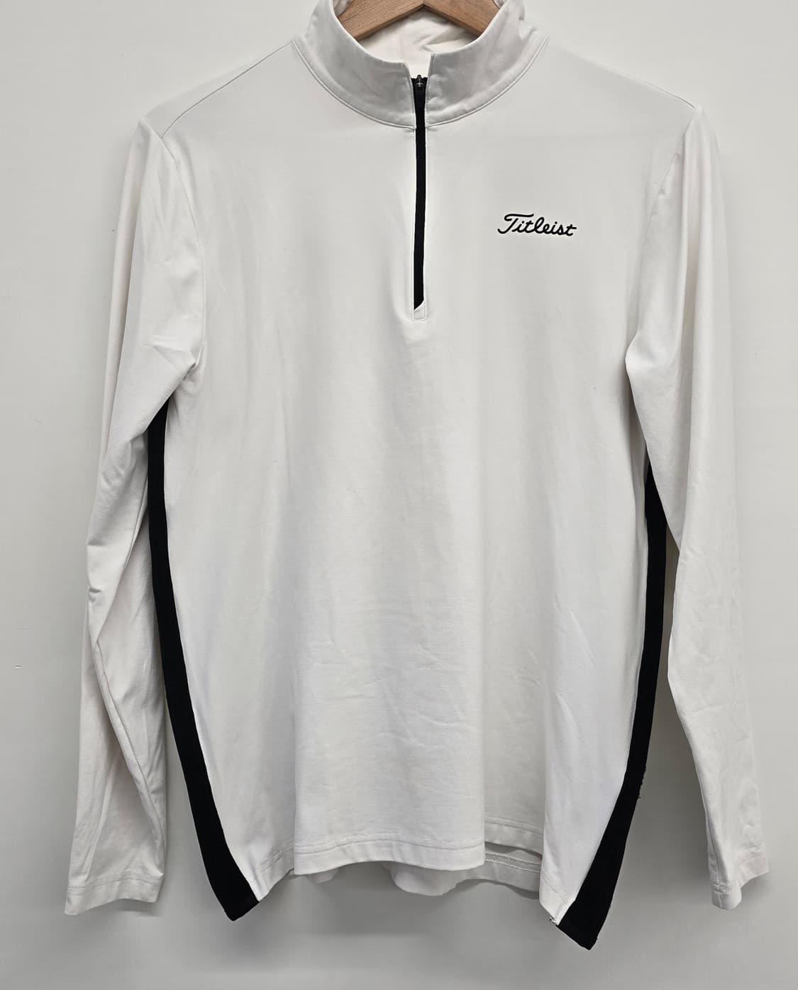 타이틀리스트 여성 골프웨어 반집업.
싸이즈 95 L
 상품이미지1