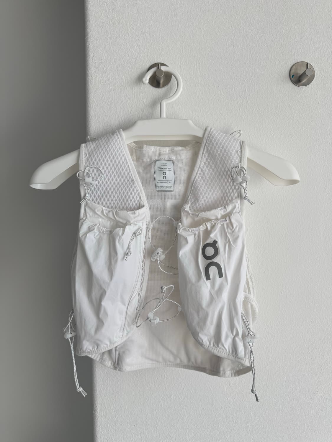 ON running Ultra Vest Pro 상품이미지1