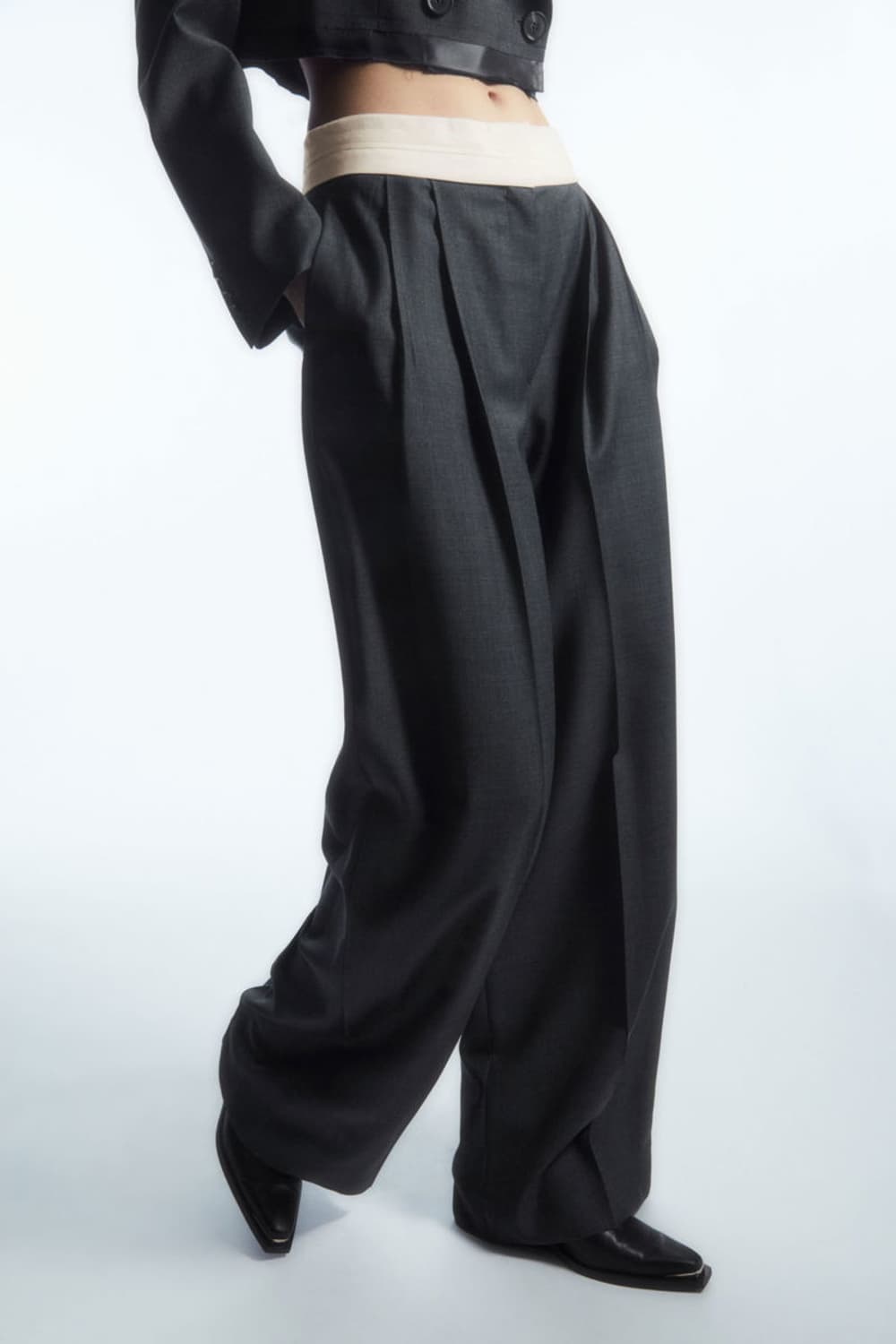 COS 디컨스트럭티드 와이드 레그 울 트라우저 상품이미지2