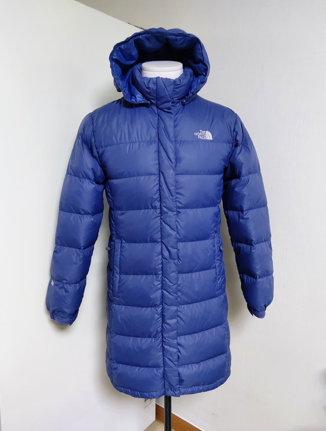 노스페이스 메트로폴리스 여성 구스다운 롱패딩 (100)

 상품이미지1