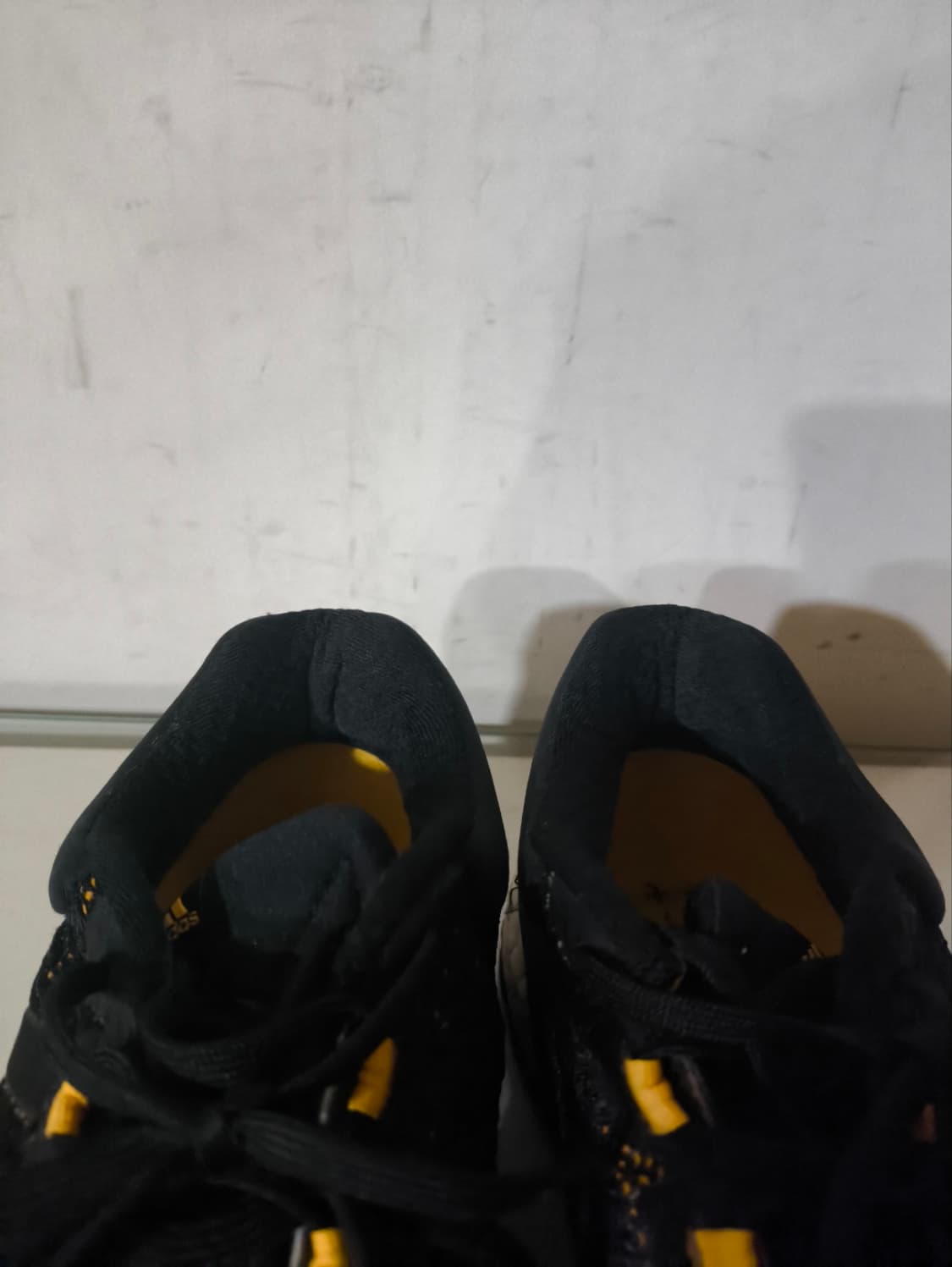 255mm 아디다스 리스폰스23 런닝화  상품이미지5