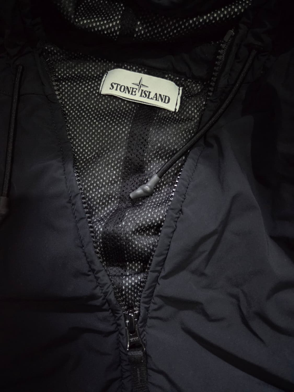정품 스톤아일랜드 나일론 후드 바람막이 자켓 95/M 상품이미지4