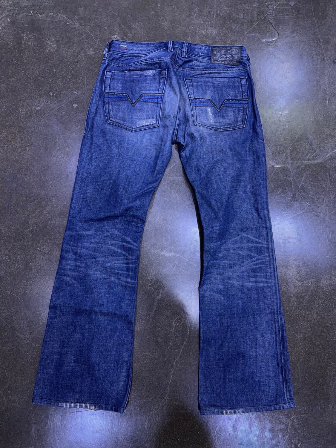 디젤 빈티지 중청 라인 워싱 플레어 부츠컷 데님팬츠 31 상품이미지2