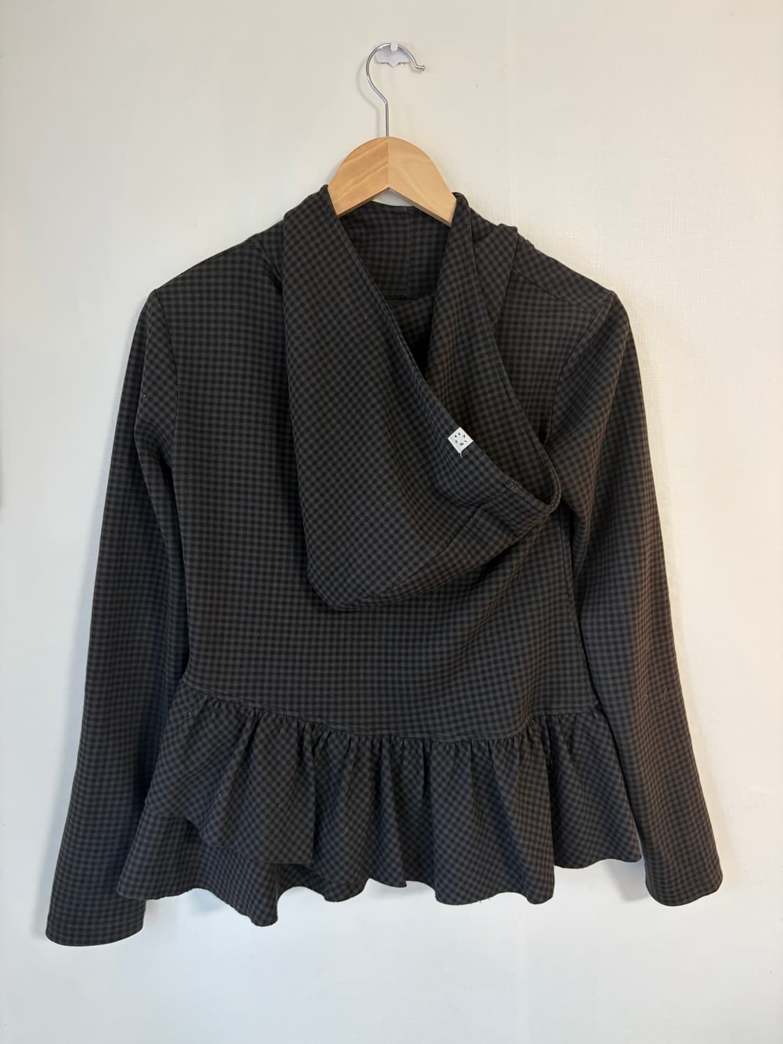 오헤시오 프릴 후드 티셔츠 (카키) 상품이미지6